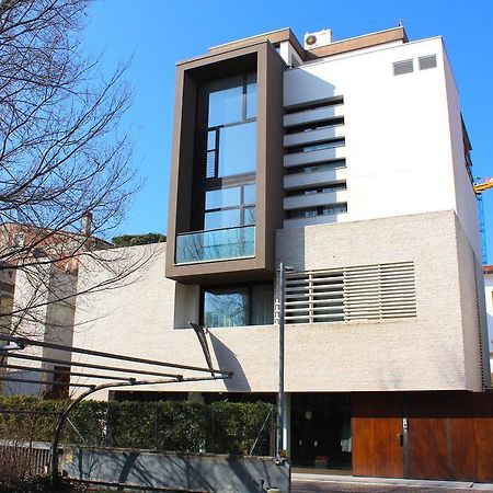 リニャーノ・サッビアドーロResidenza Nervesaアパートメント エクステリア 写真